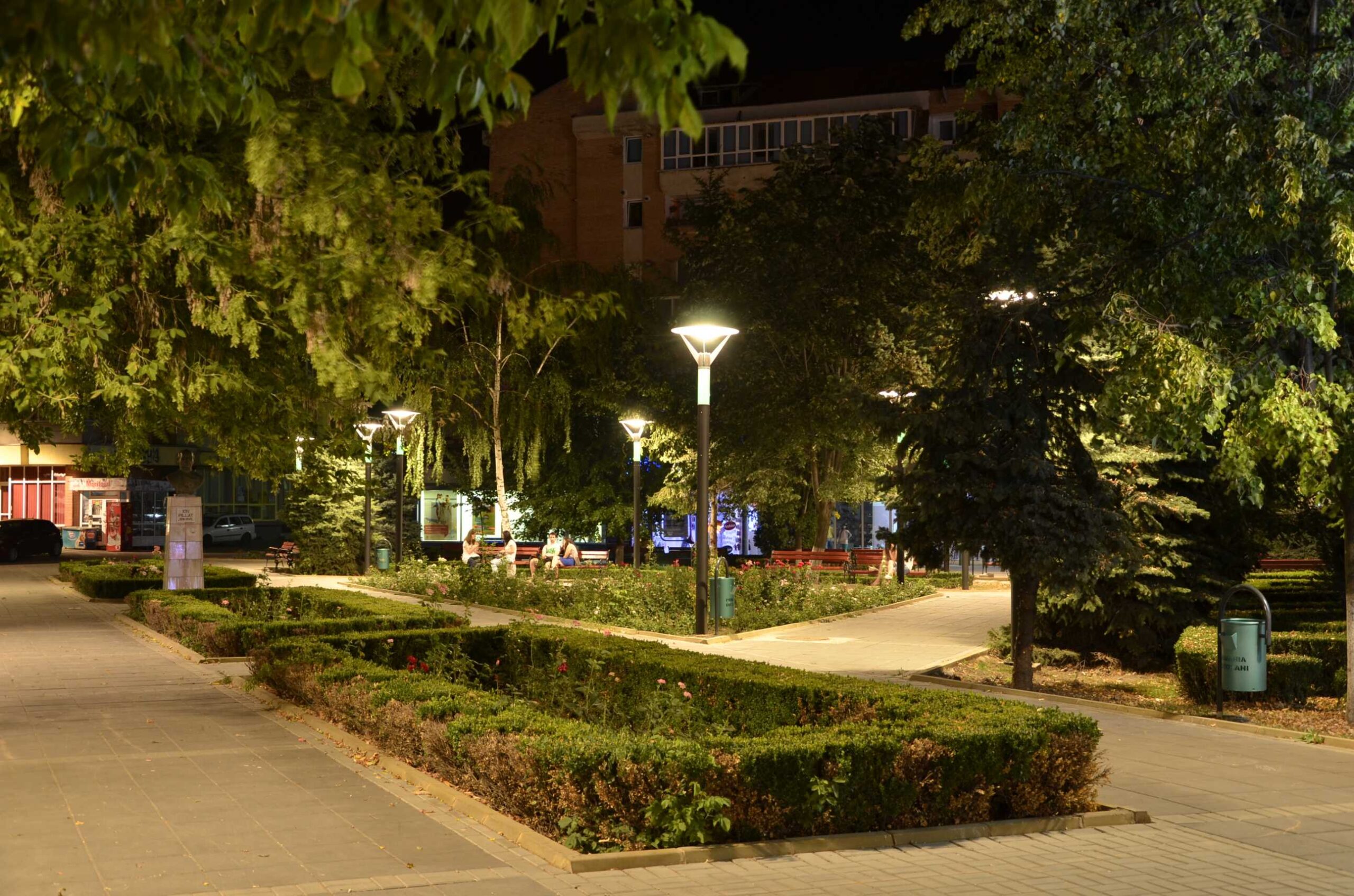 Absence of native-species procurement standards for municipal landscaping